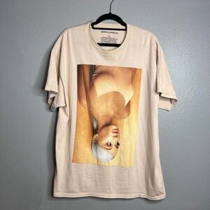 Ariana Grande Sweetener Tour Graphic T-Shirt Size XL Cream Beige 2019‎ Merch